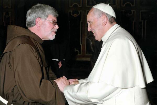 Provincial Minister Fr. Jeff Scheeler, OFM, greets Pope Francis. Photo: ©L'Osservatore Romano