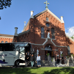 bus outside the Shrine